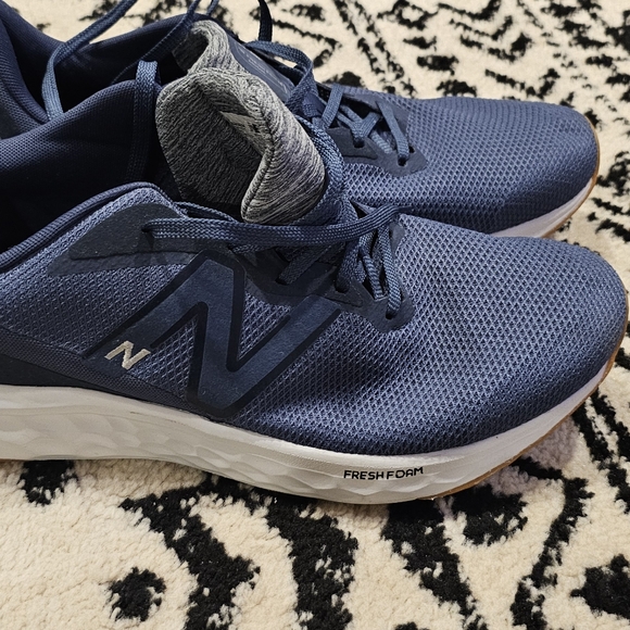 New Balance - Picture 9 of 9